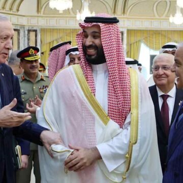 Saudi Arabia, Turkey and Pakistan sign defence pact in Mecca